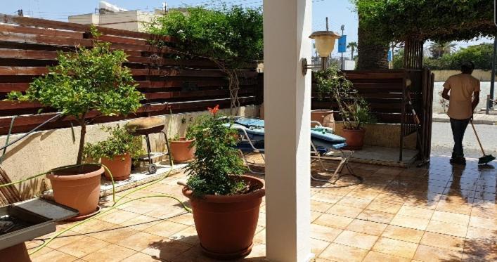 Palm Beach Apartment Voroklini Exterior photo